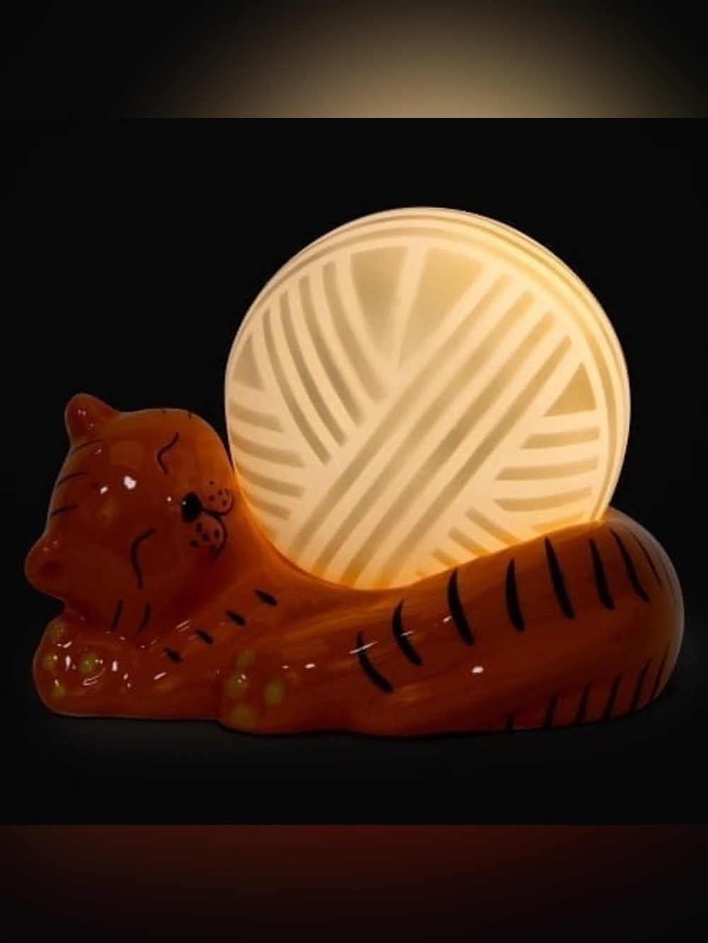 Ceramic Cat LED Desk Light - Picture 3 of 3
